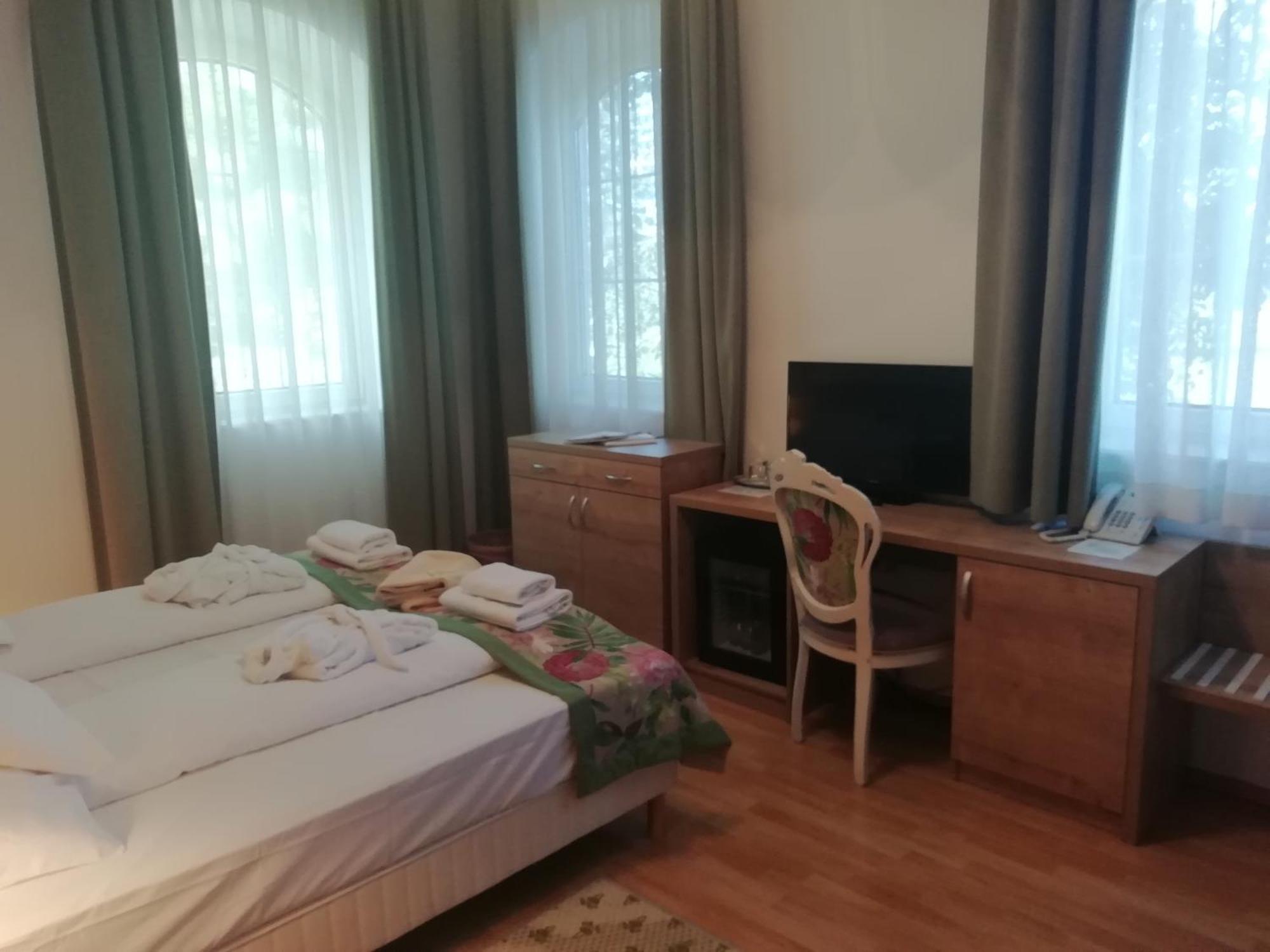 Hotel Batthyány Kúria Zalacsány Esterno foto