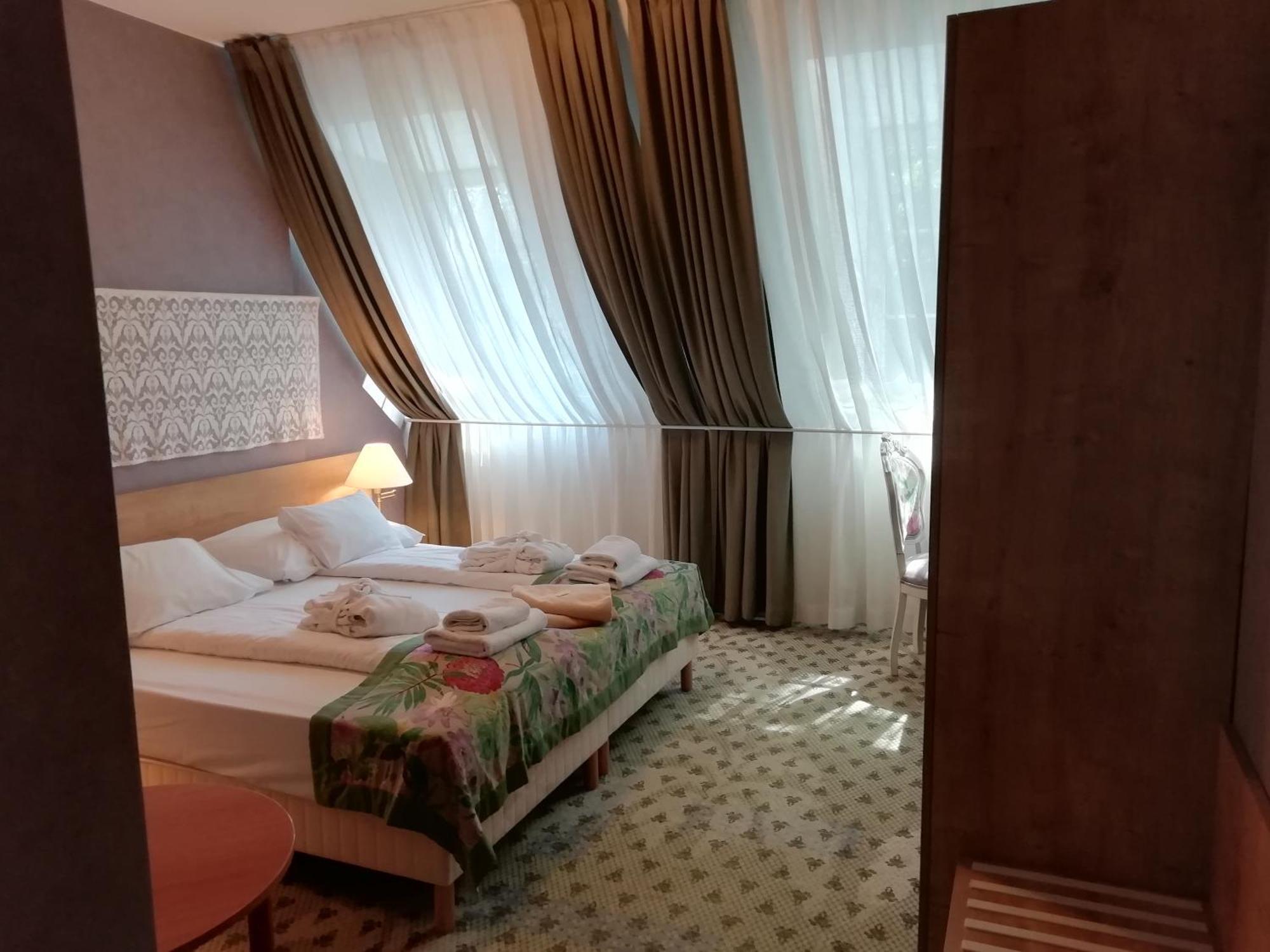 Hotel Batthyány Kúria Zalacsány Esterno foto