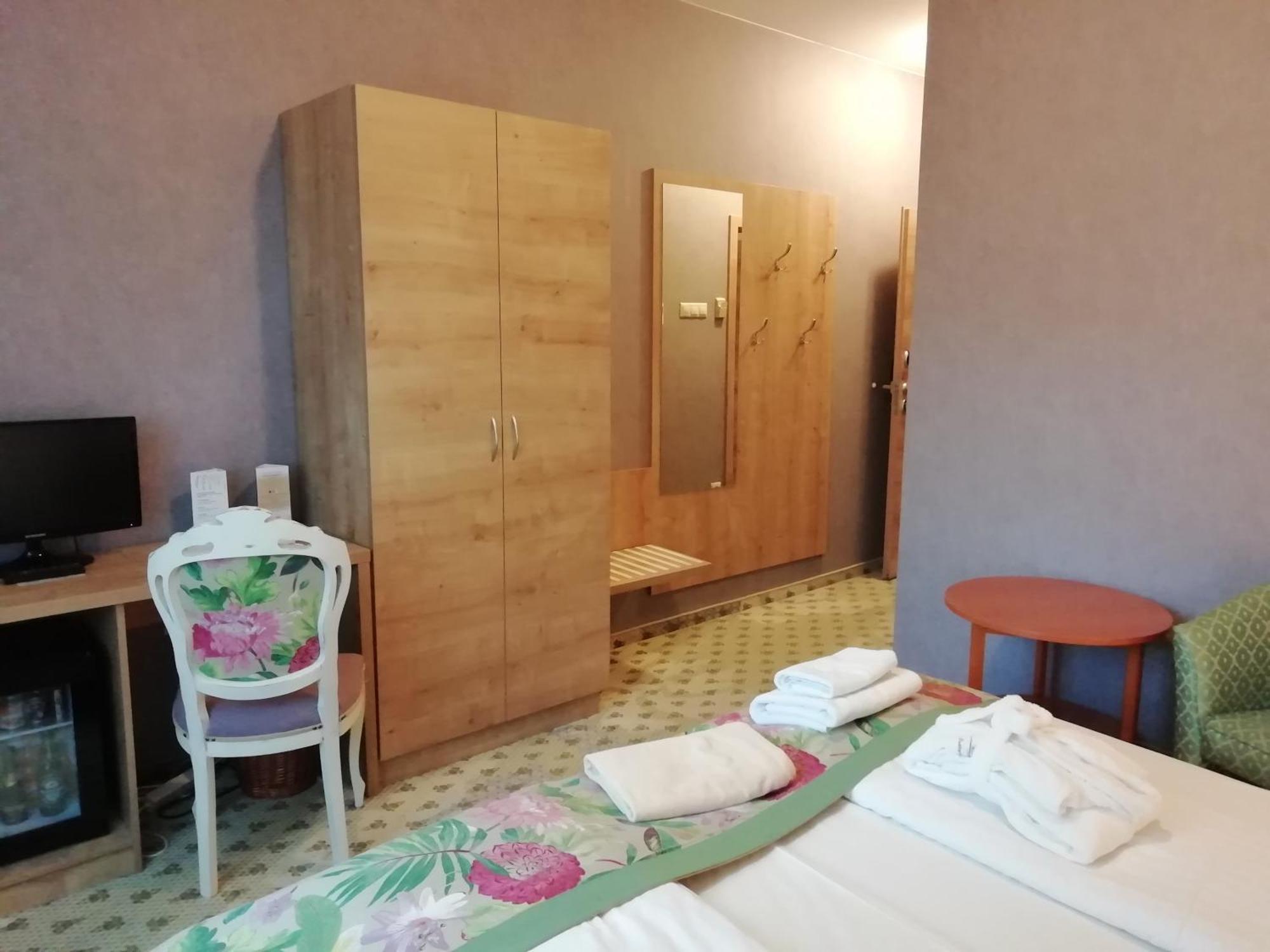 Hotel Batthyány Kúria Zalacsány Esterno foto