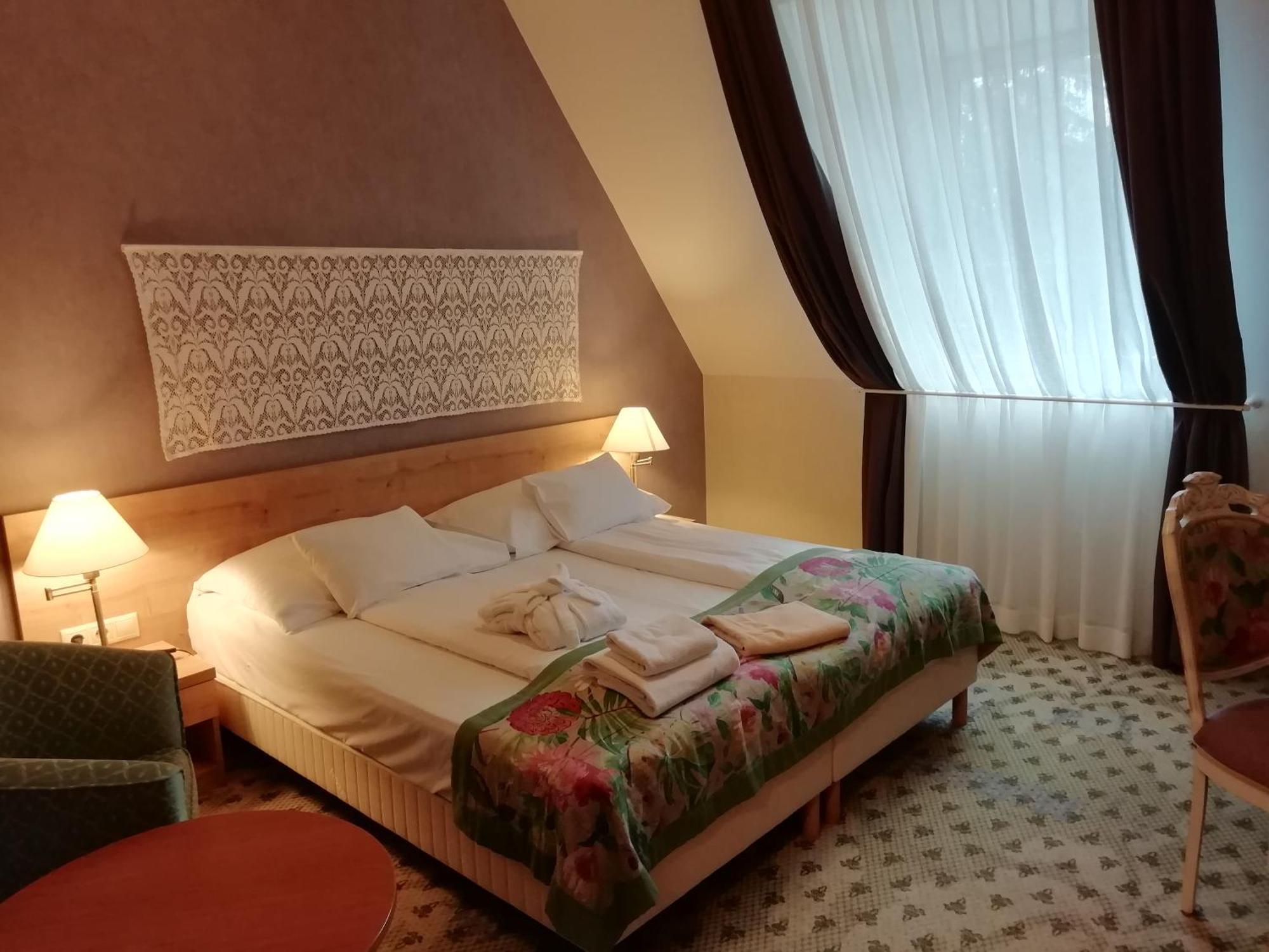 Hotel Batthyány Kúria Zalacsány Esterno foto